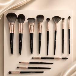 IRIS SPECIAL COLLECTION MAKE-UP BRUSHES KIT